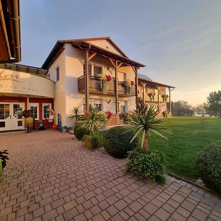 Hotel-Restaurant Teuschler-Mogg Bad Waltersdorf Inklusiv Genusscard Экстерьер фото