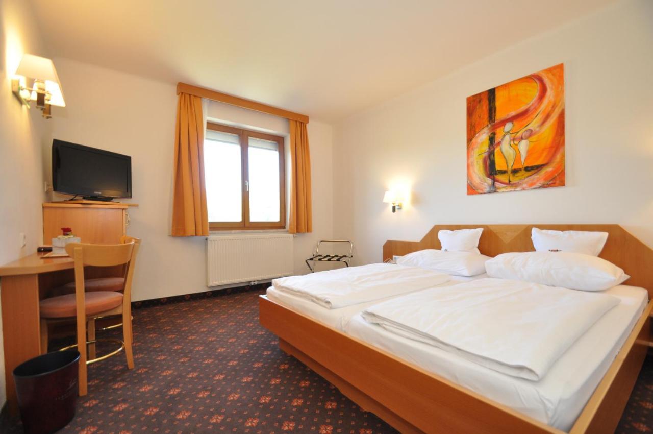 Hotel-Restaurant Teuschler-Mogg Bad Waltersdorf Inklusiv Genusscard Экстерьер фото