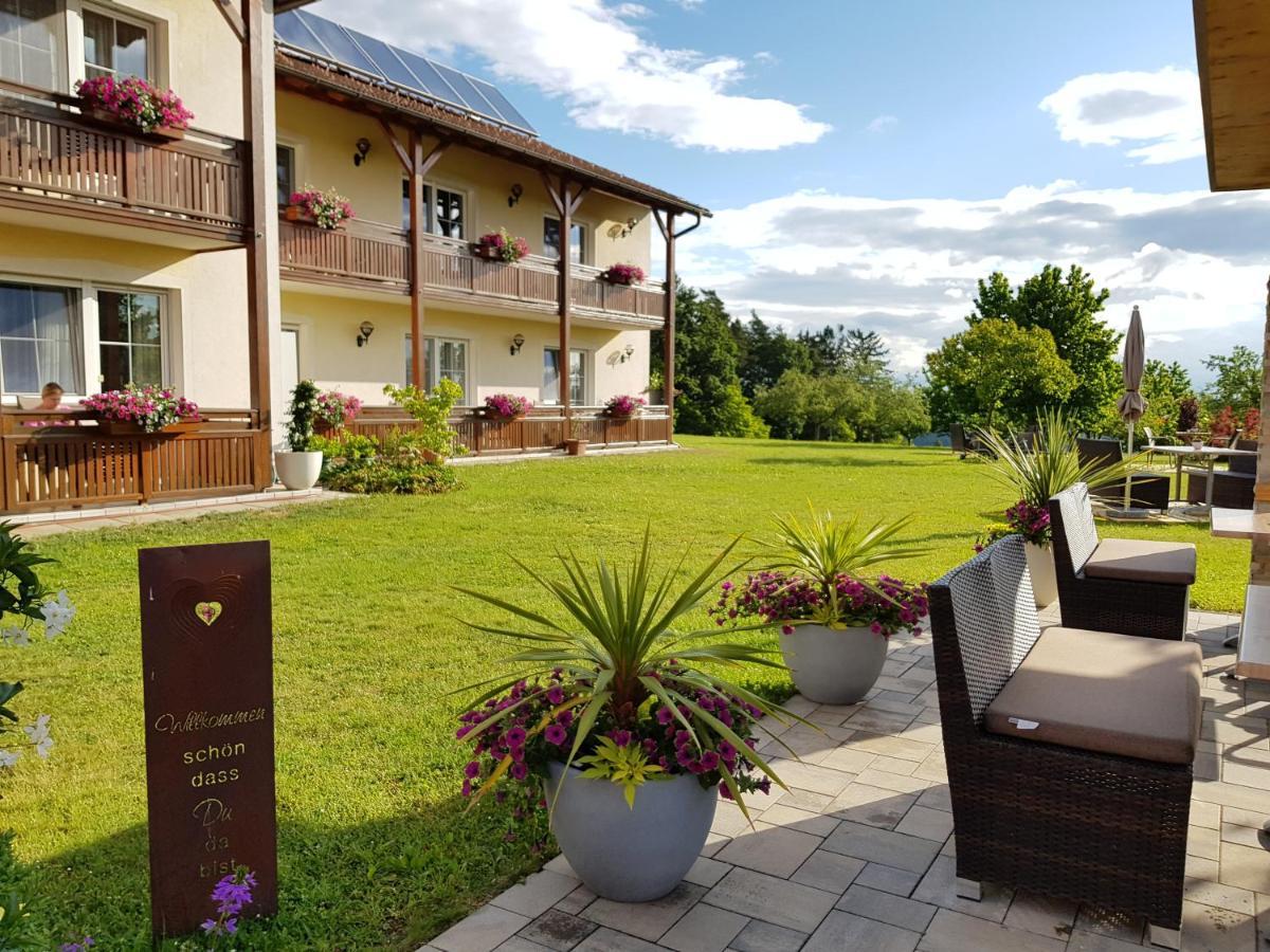 Hotel-Restaurant Teuschler-Mogg Bad Waltersdorf Inklusiv Genusscard Экстерьер фото